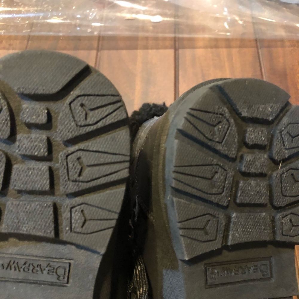 Bearpaw - Picture 7 of 8